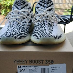 Yeezy "Zebra" 350 V2